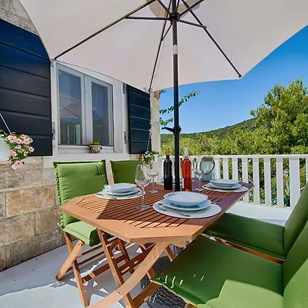 Molo Trovna Apartment Vis